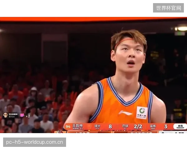 王哲林总决赛G5打出赛季最硬一战,统治级内线数据助上海队时隔24年再夺总冠军。 王哲林总决赛G5打出赛季最硬一战,统治级内线数据助上海队时隔24年再夺总冠军。